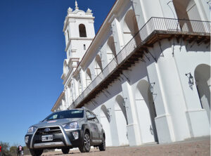 Etios-Cross-test-9