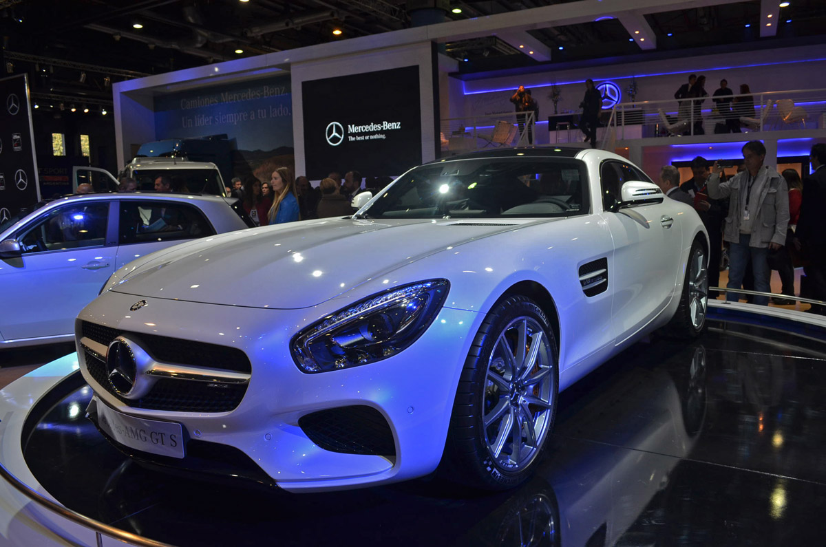 Mercedes-AMG-GT-S-salon