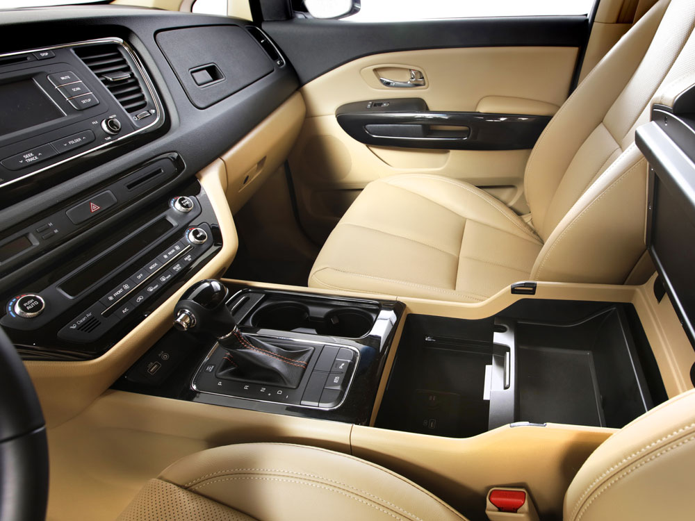Kia-carnival7