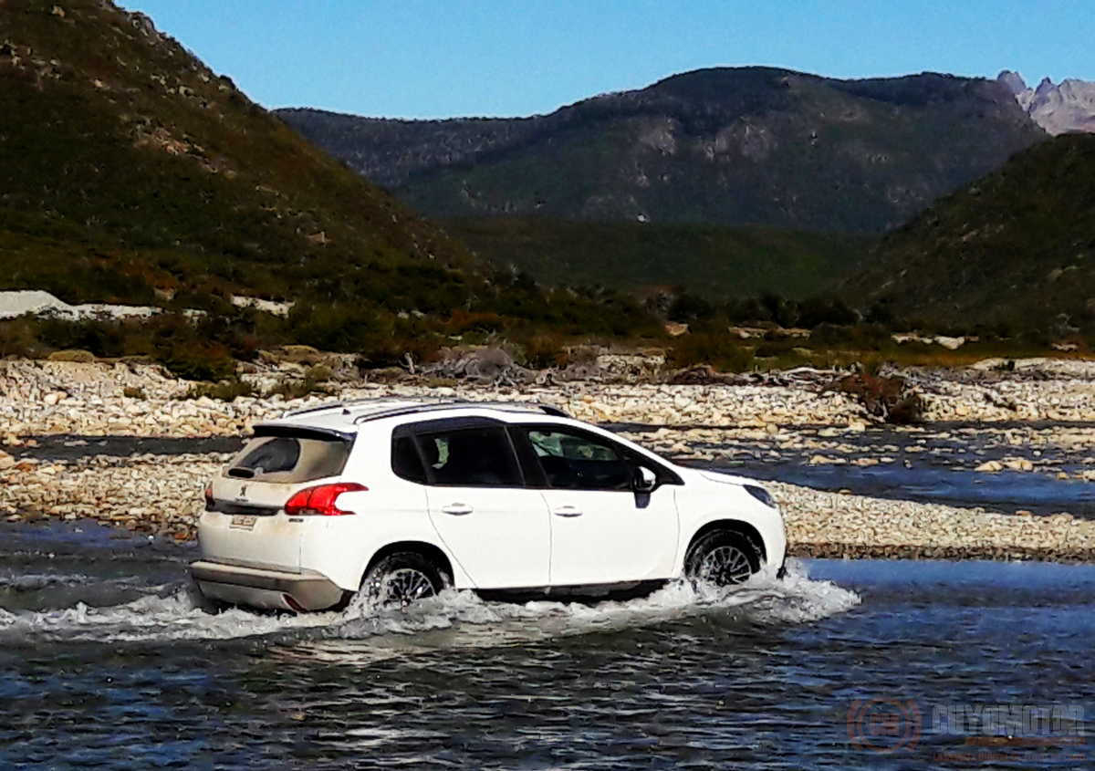 Peugeot 2008 lanzamiento 11