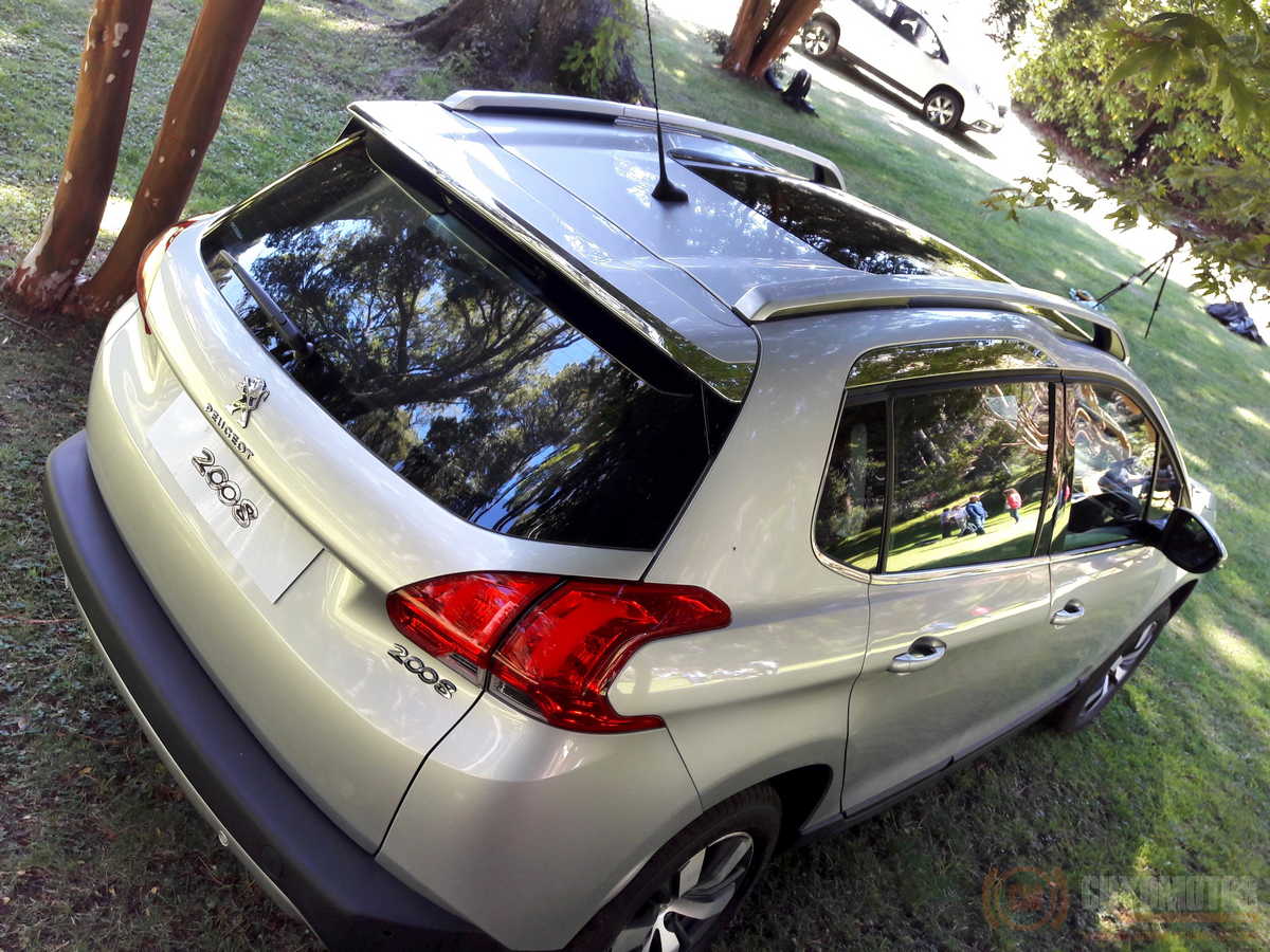 Peugeot 2008 lanzamiento 5
