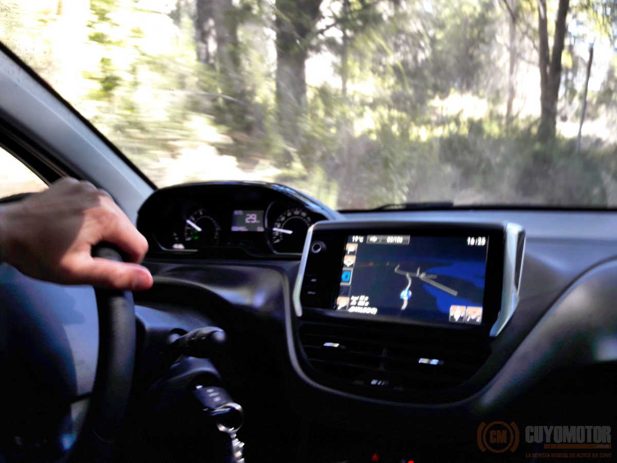 Peugeot 2008 lanzamiento 6