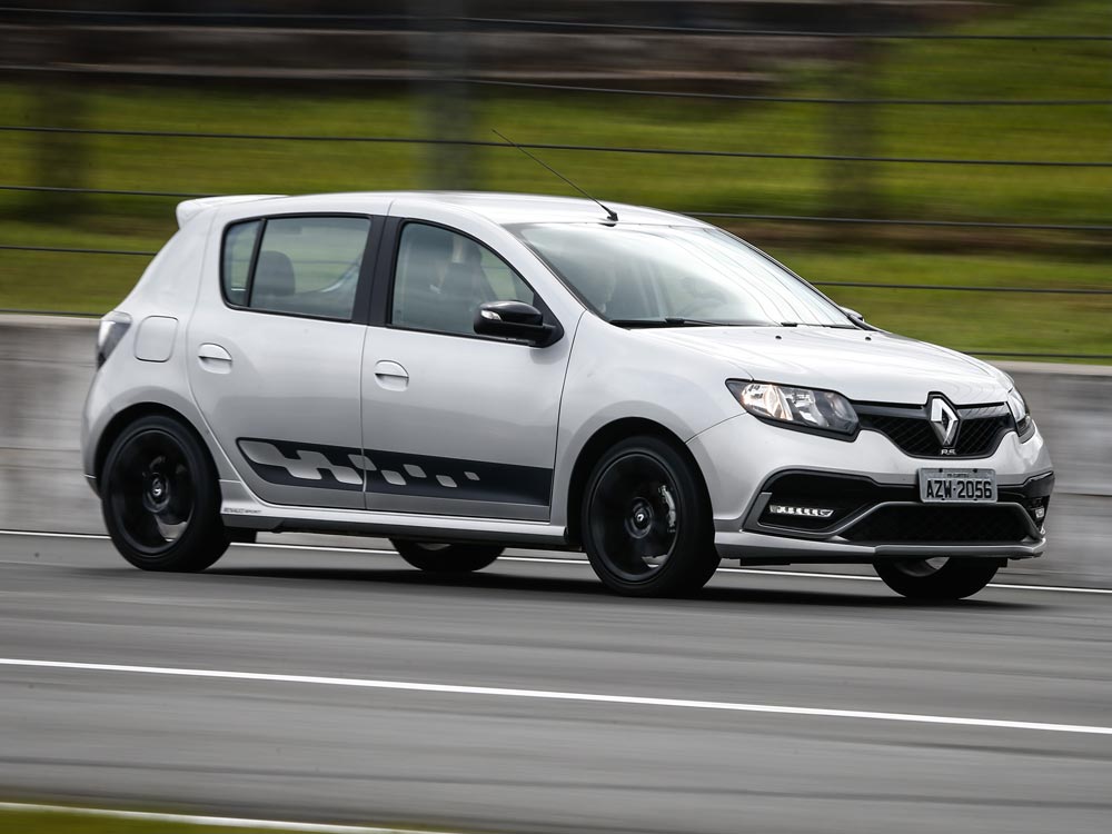 Renault-Sandero-RS