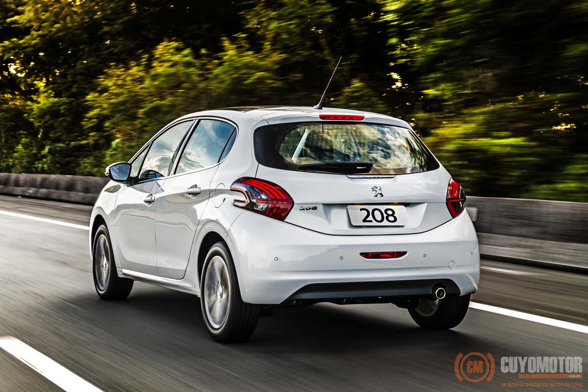 Peugeot 208 2016 6