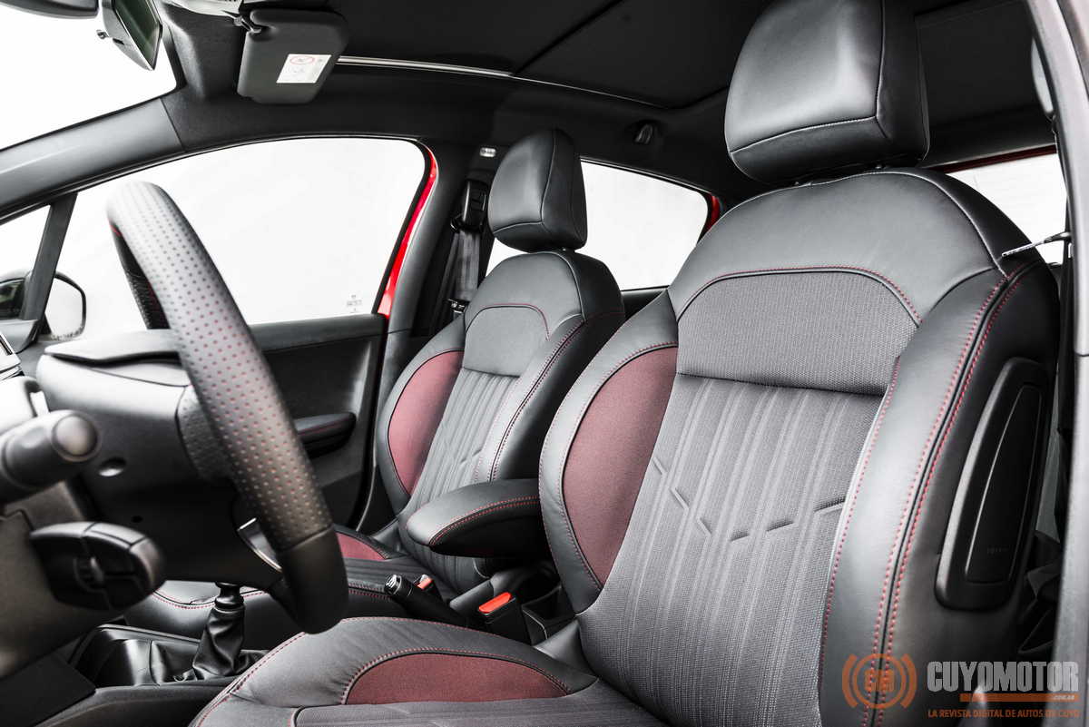 Peugeot 208 GT 2016 12