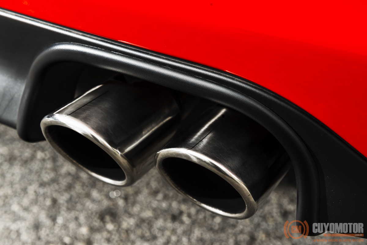 Peugeot 208 GT 2016 9