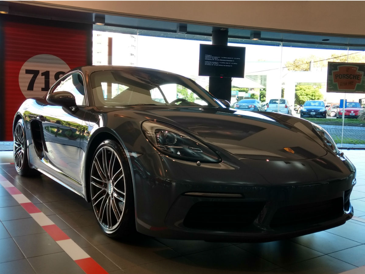 Porsche 718 cayman 3