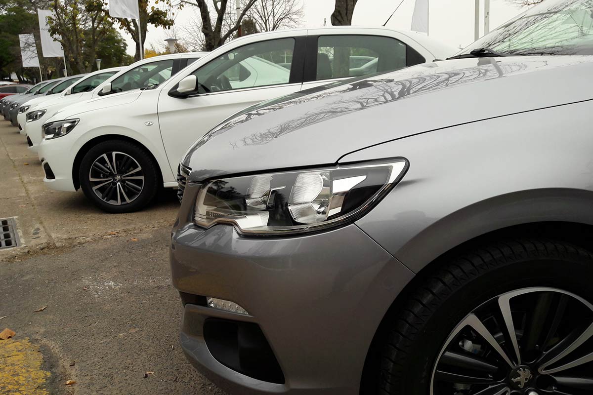 peugeot-301-contacto-3