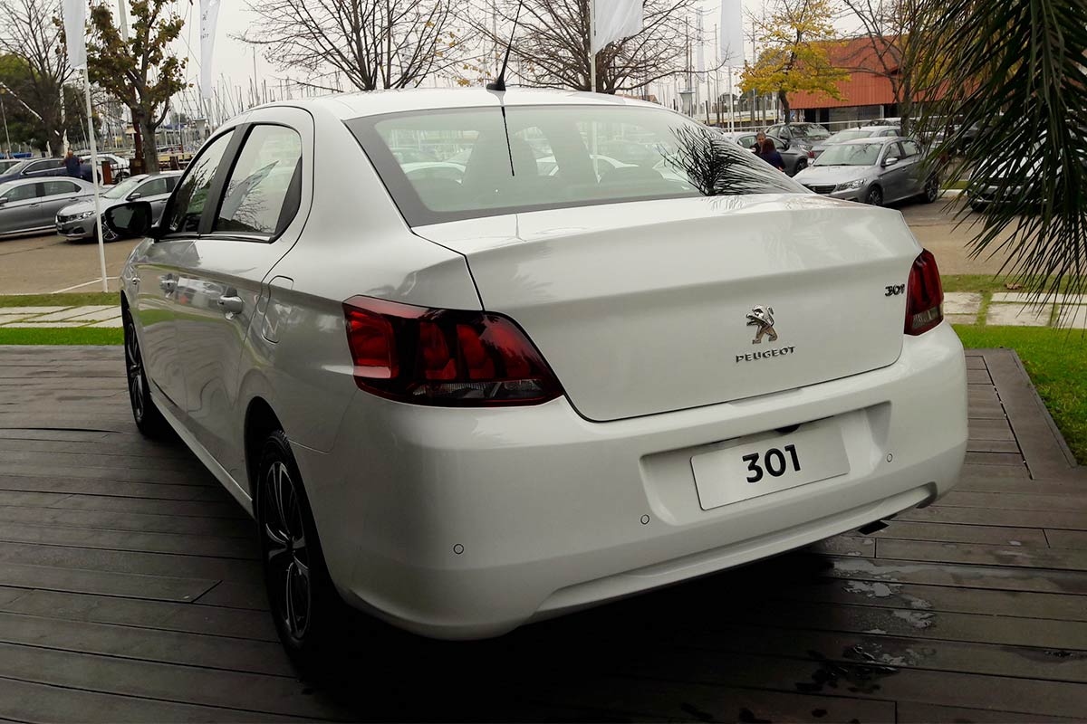peugeot-301-contacto-4