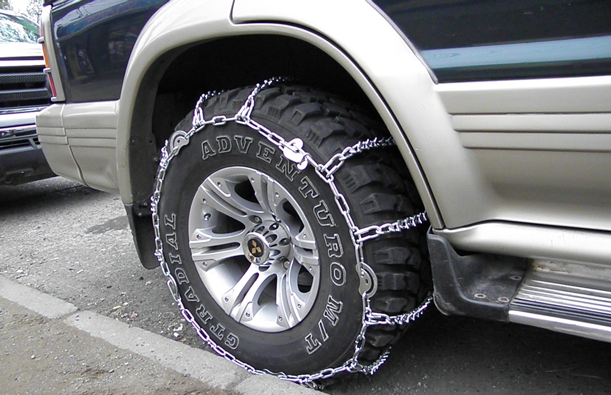 Neumático con cadenas