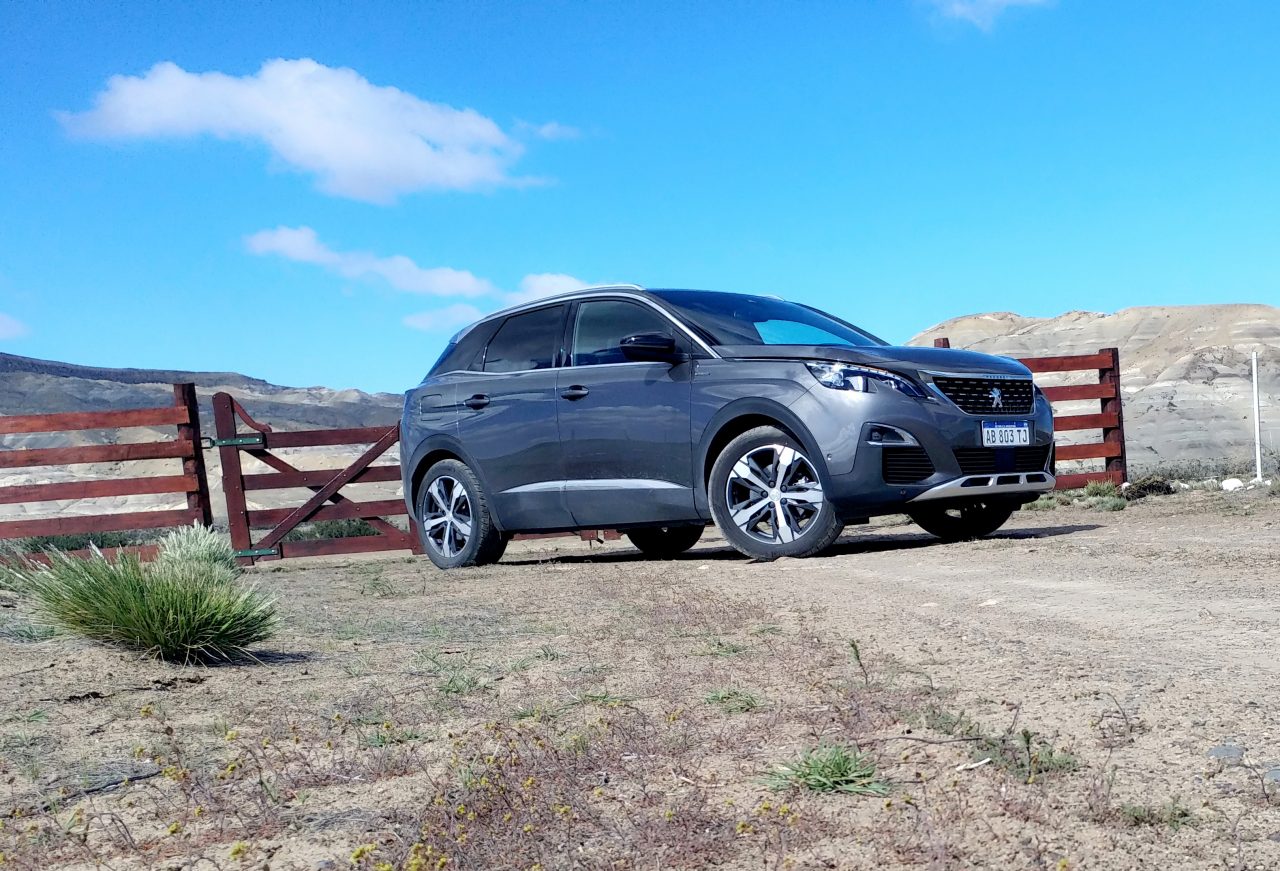 3008 calafate peugeot 7