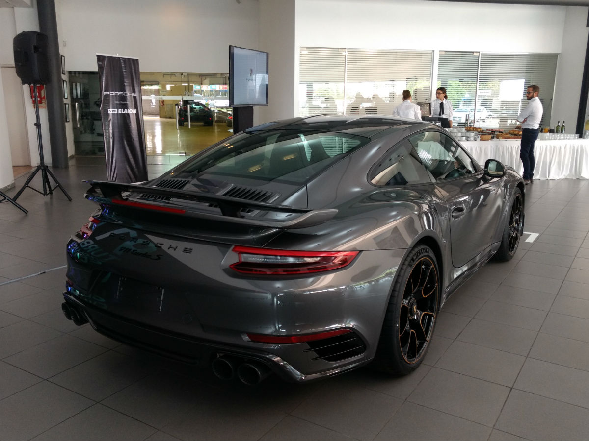 Porsche 911 exclusive series 2