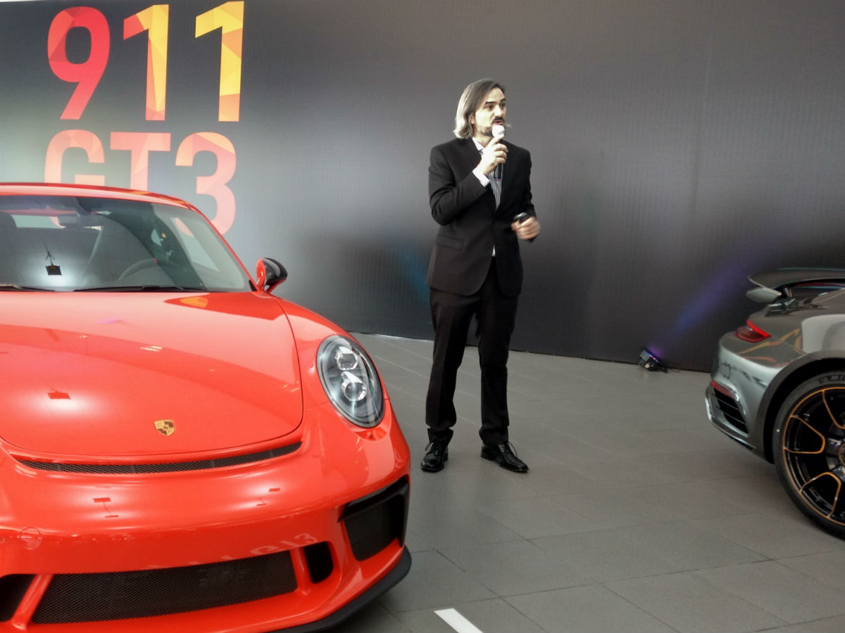 Porsche 911 exclusive series 6