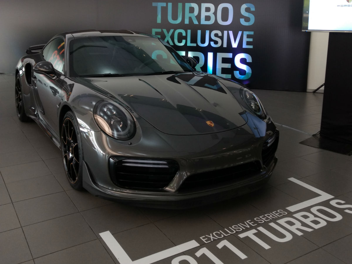 Porsche 911 exclusive series 8