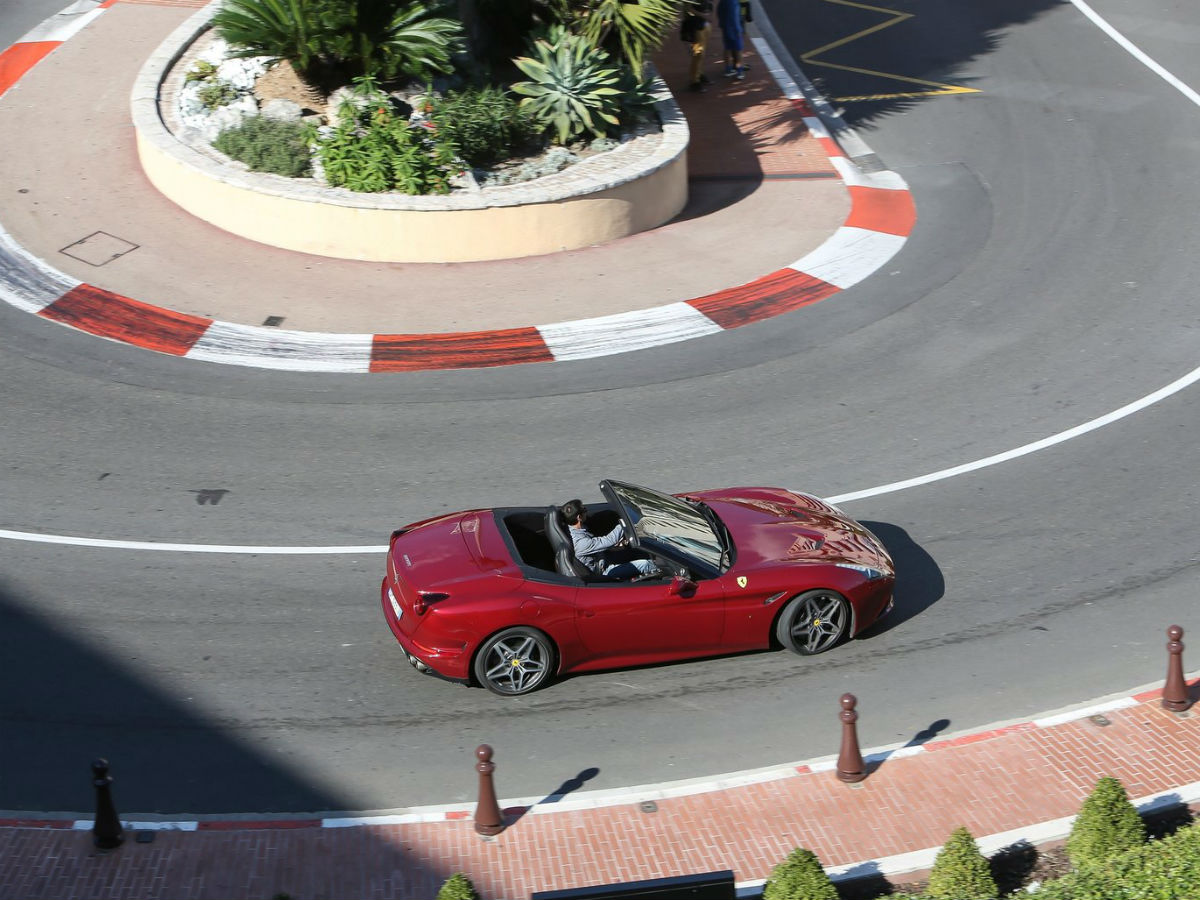 Ferrari-California_T 2
