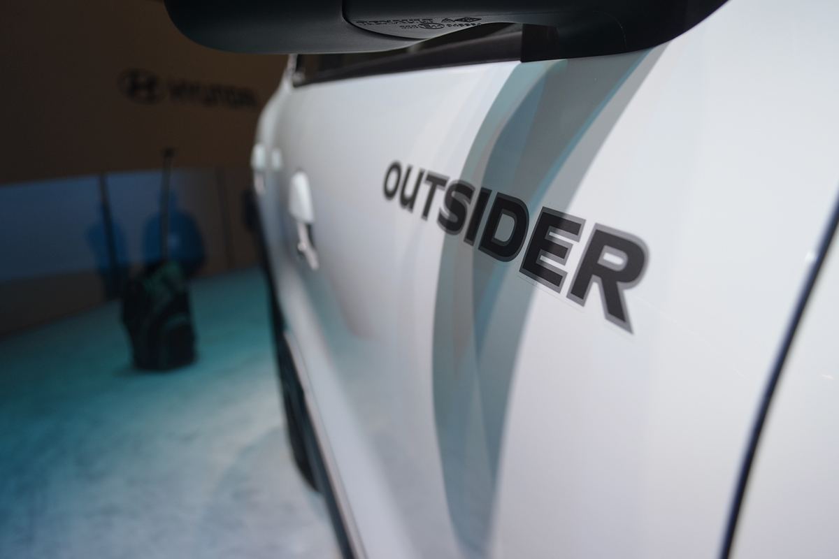 kwid-outsider-3