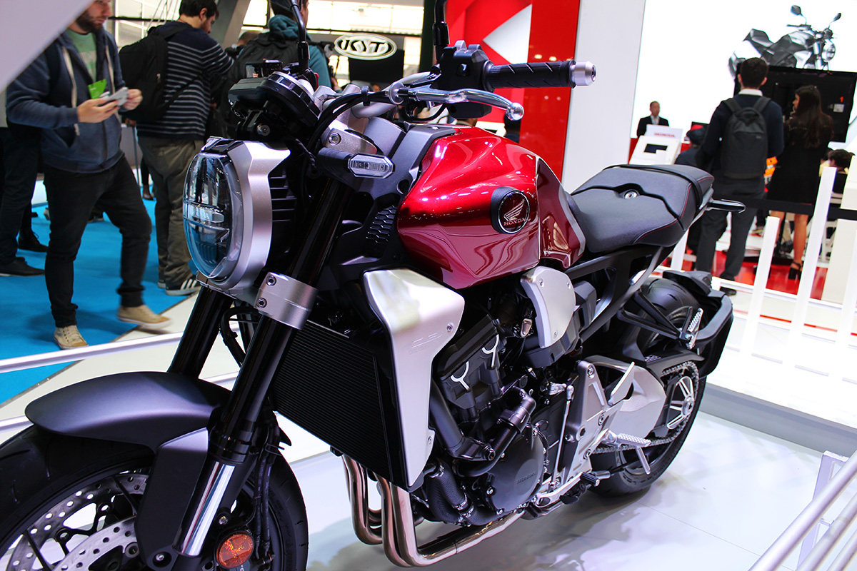 Honda R1000 Salon Moto