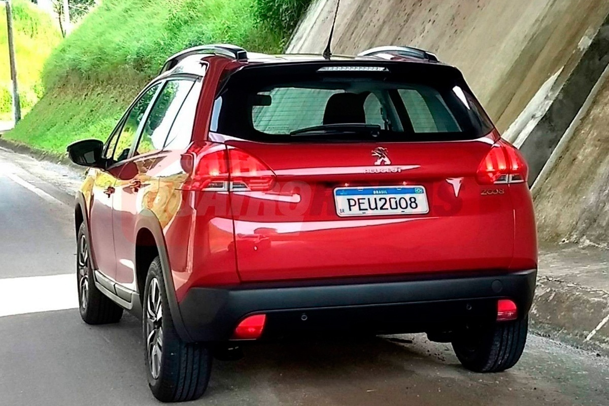 peugeot-2008-espia-2
