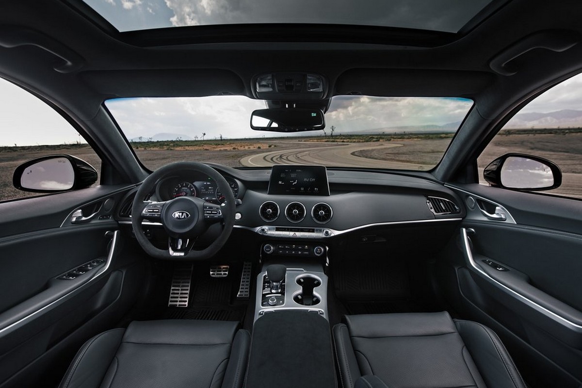 Kia-Stinger_GTS-2020-1024-07