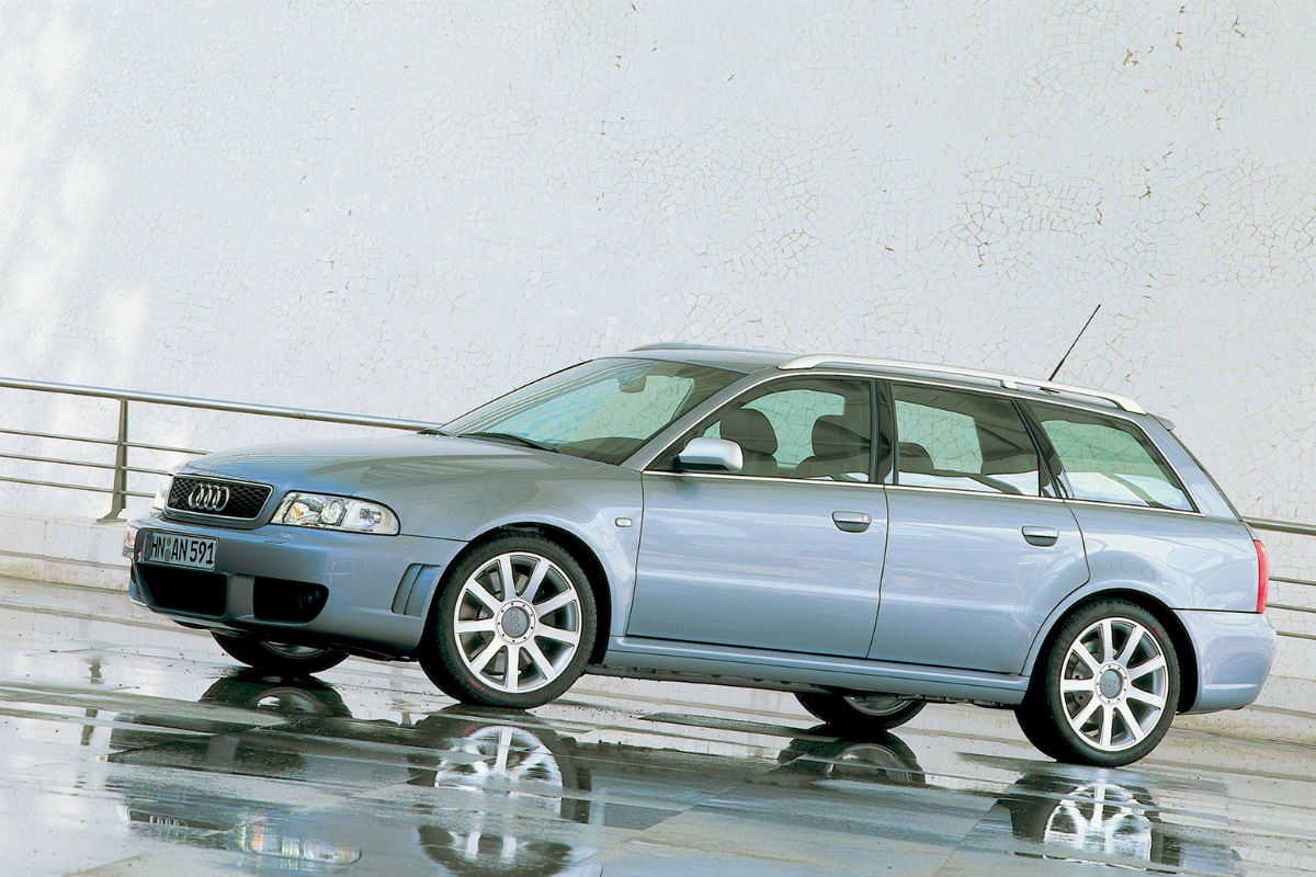 Audi RS4 2000