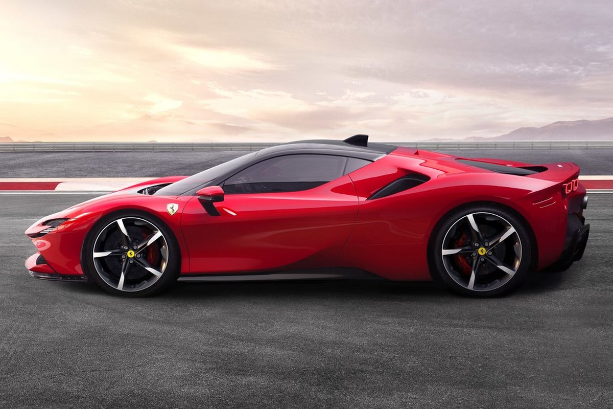 Ferrari-SF90_Stradale-2020-1024-02