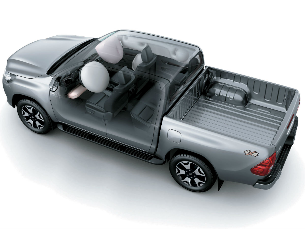 Toyota Hilux 2020 1