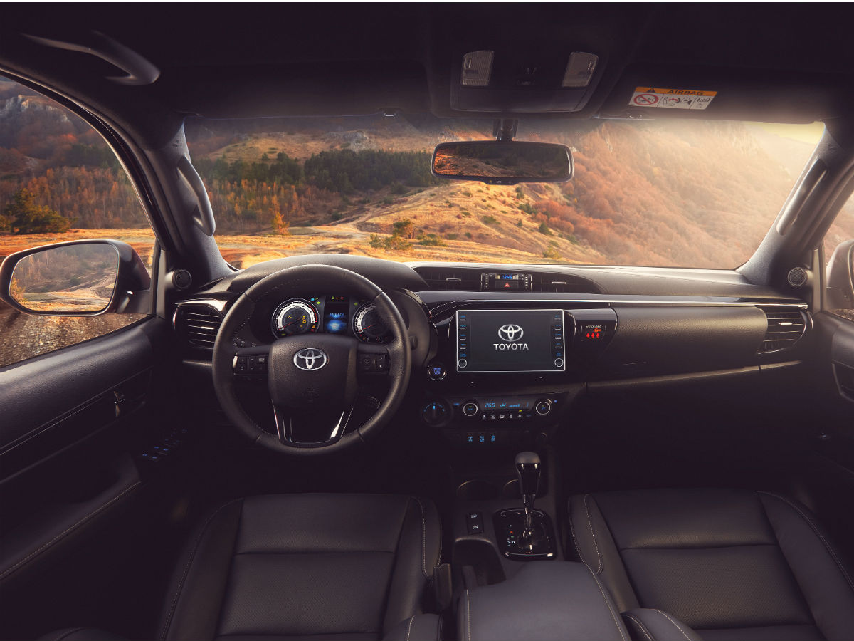 Toyota Hilux 2020 3