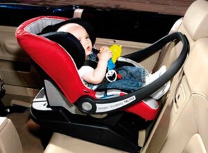 seguridad para los chicos en el auto