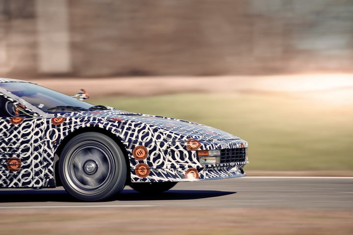 Capucha Ferrari Testarossa modernizada