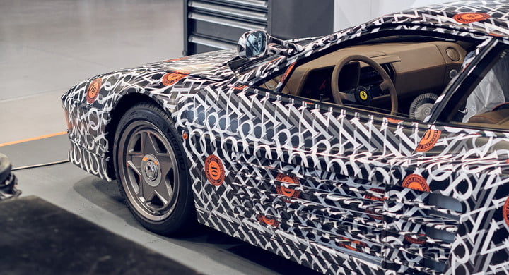 Ferrari Testarossa modernizado