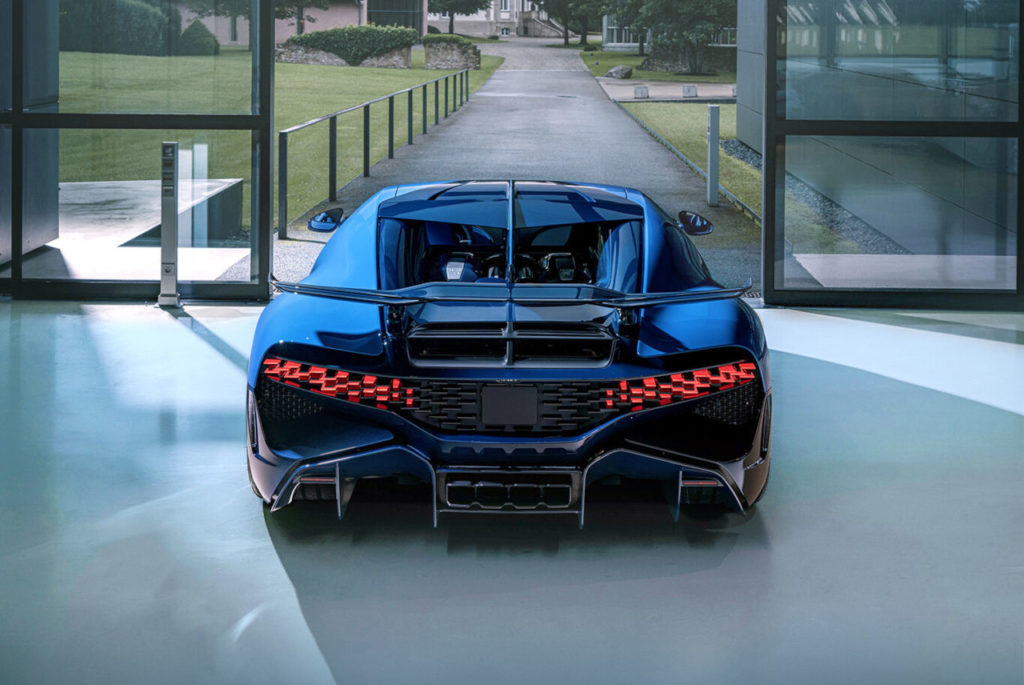 Bugatti Divo 2021