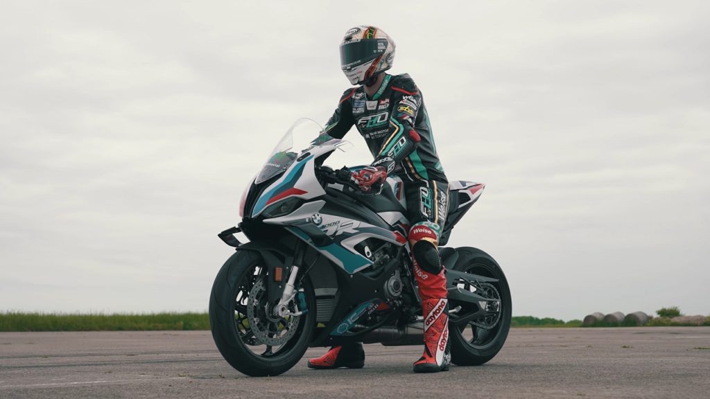 Drag Race BMW M1000 RR