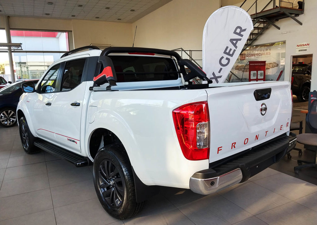 Nissan Frontier X Gear + Mendoza