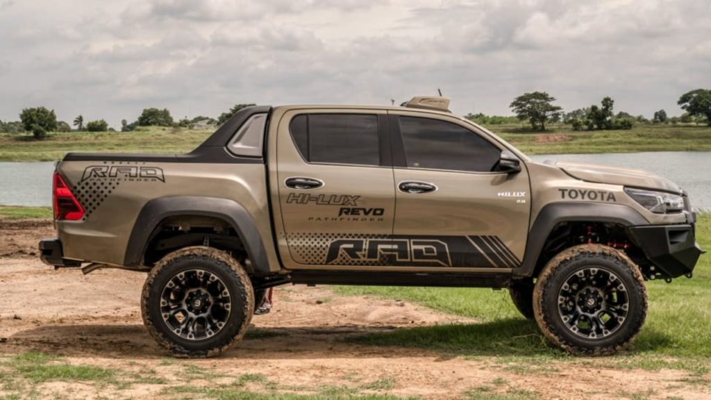 Toyota Hilux Rebo by Rad