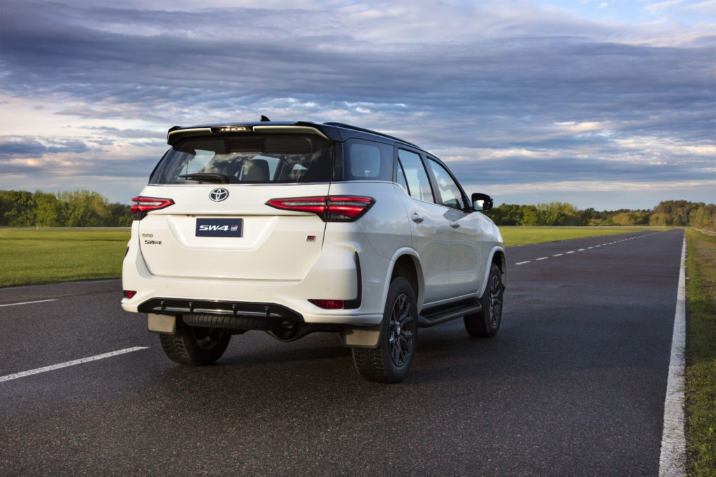 Toyota SW4 GR-S