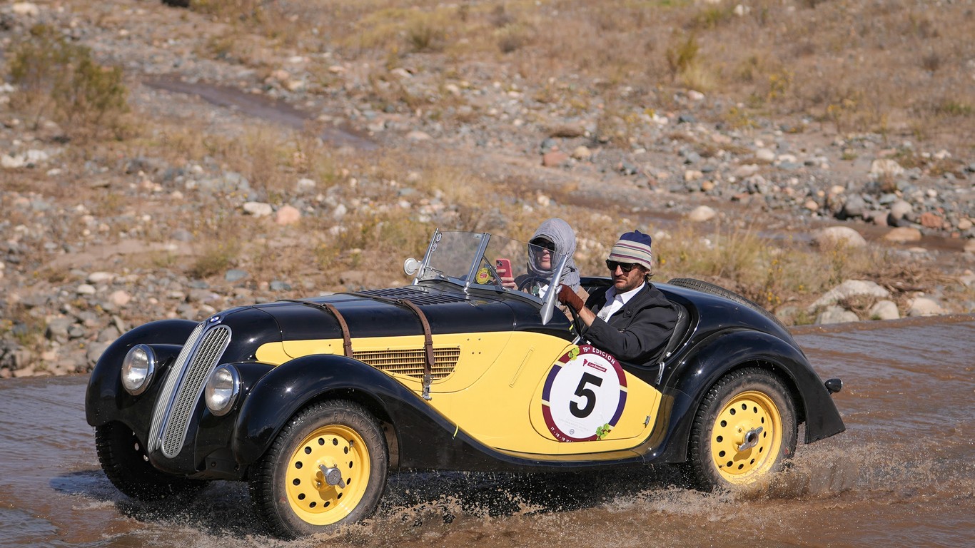 BMW 328 de 1938 rally de las bodegas