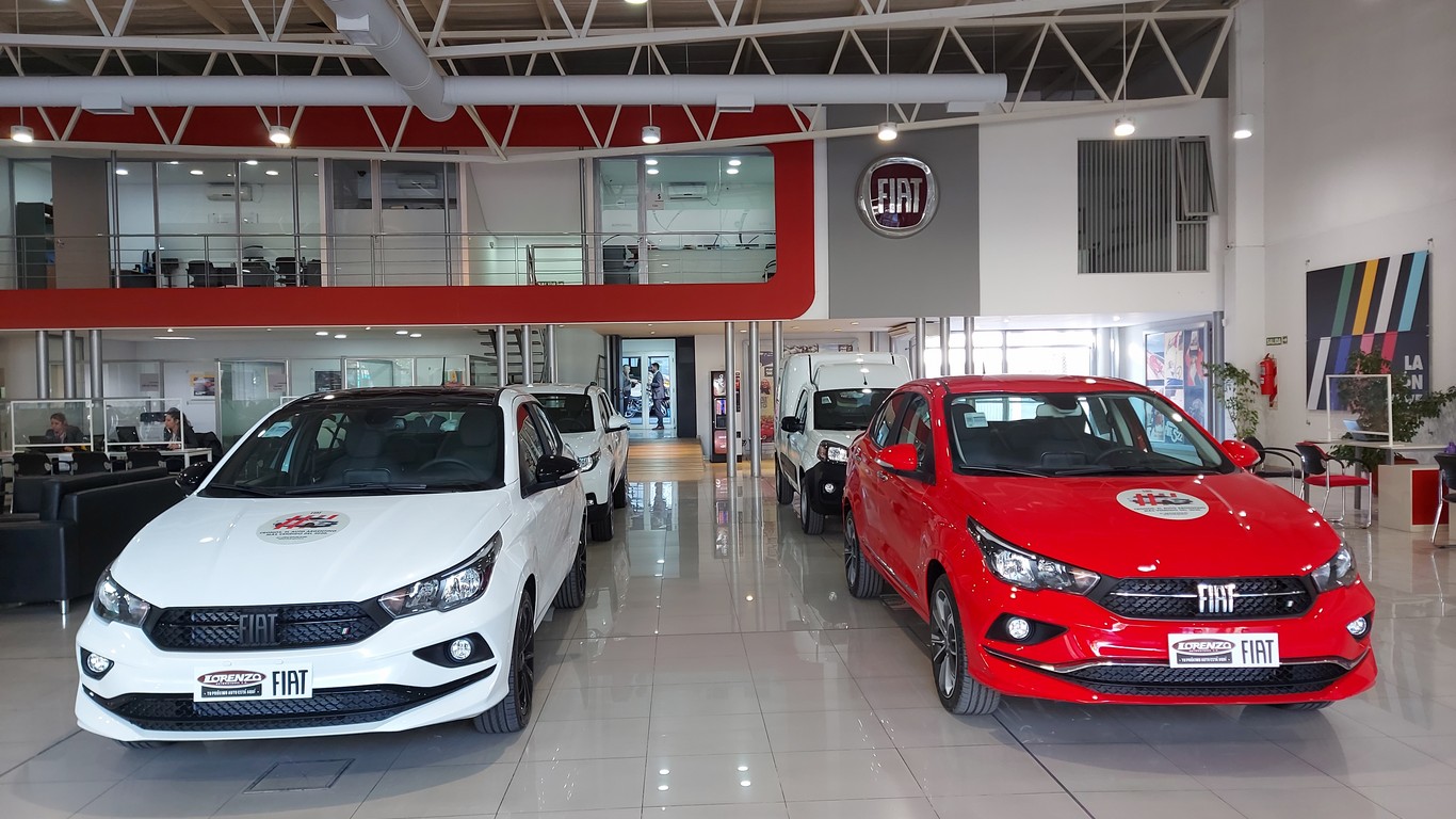 Fiat cronos hgt rojo