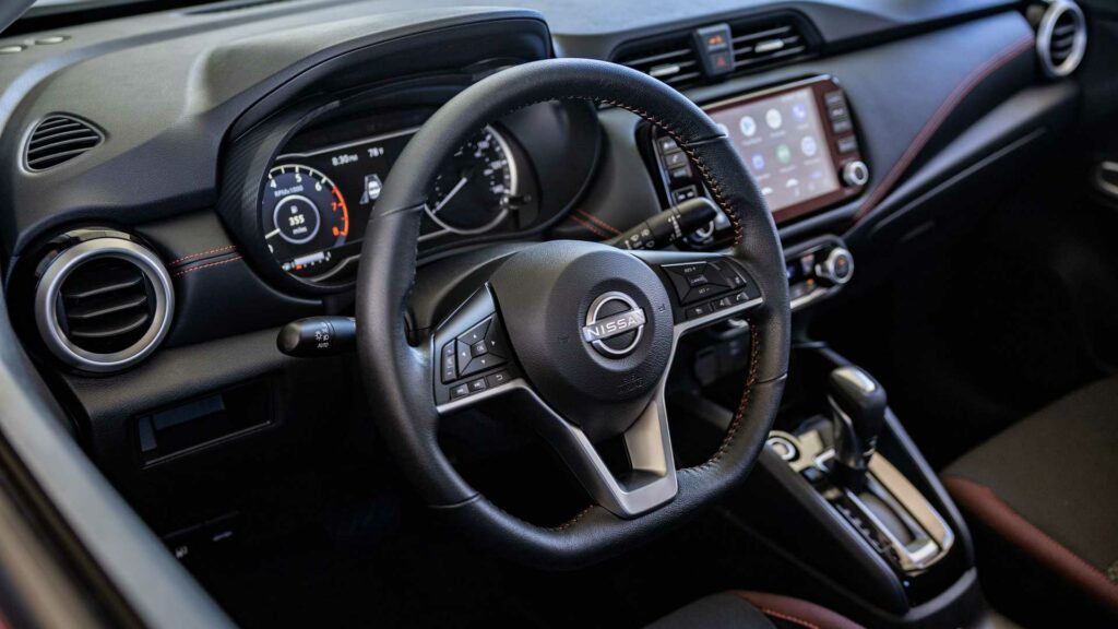 Nissan Versa 2023