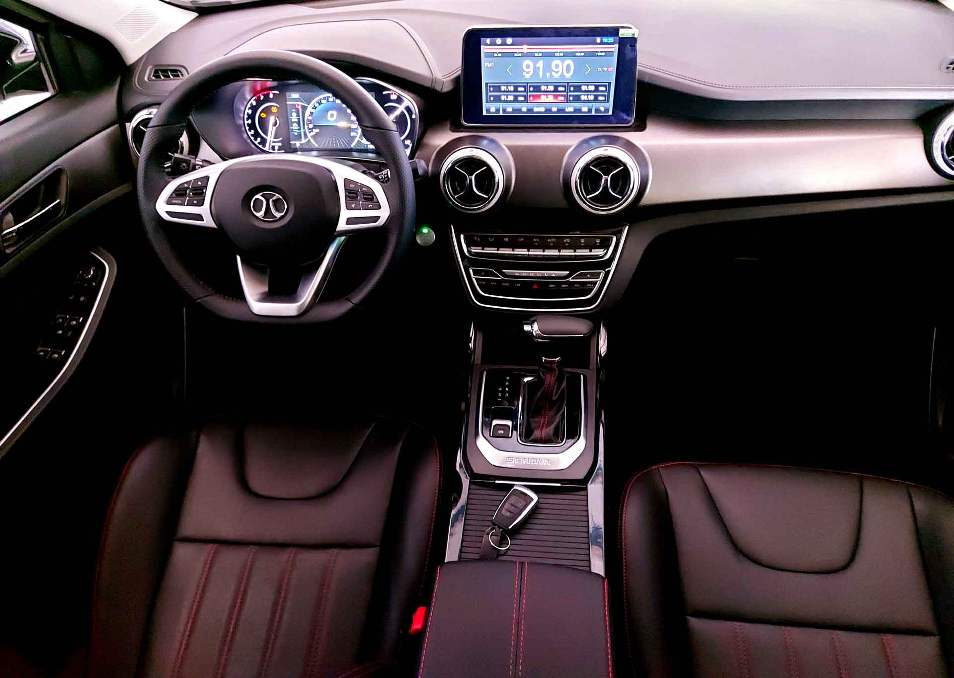 Baic-X55-blanca-modelo-2023-interior