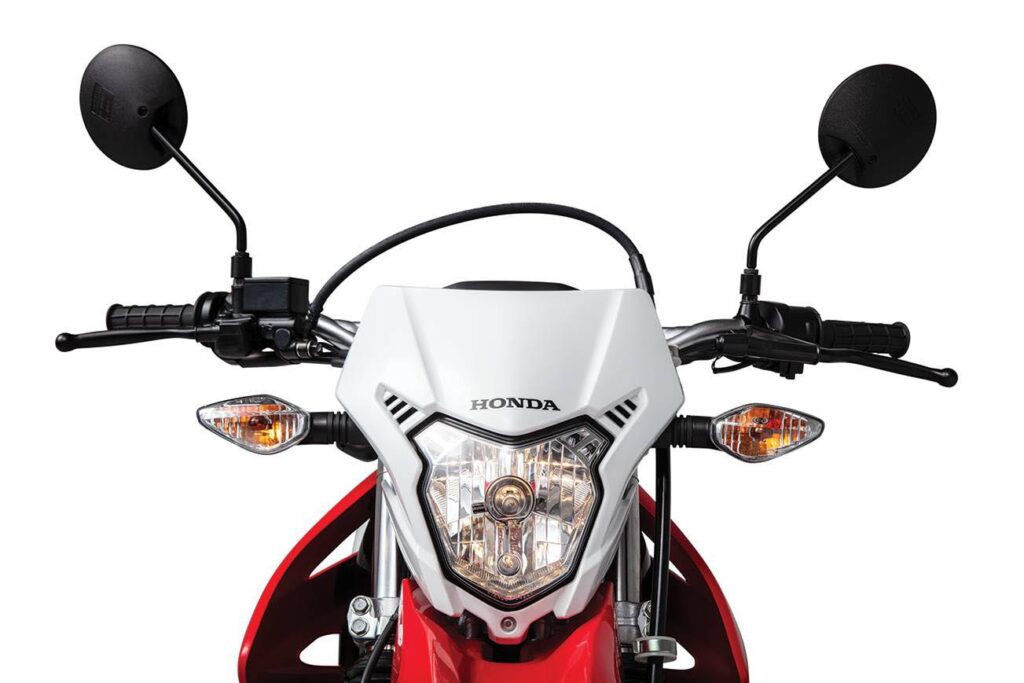 Honda Tornado XR250.