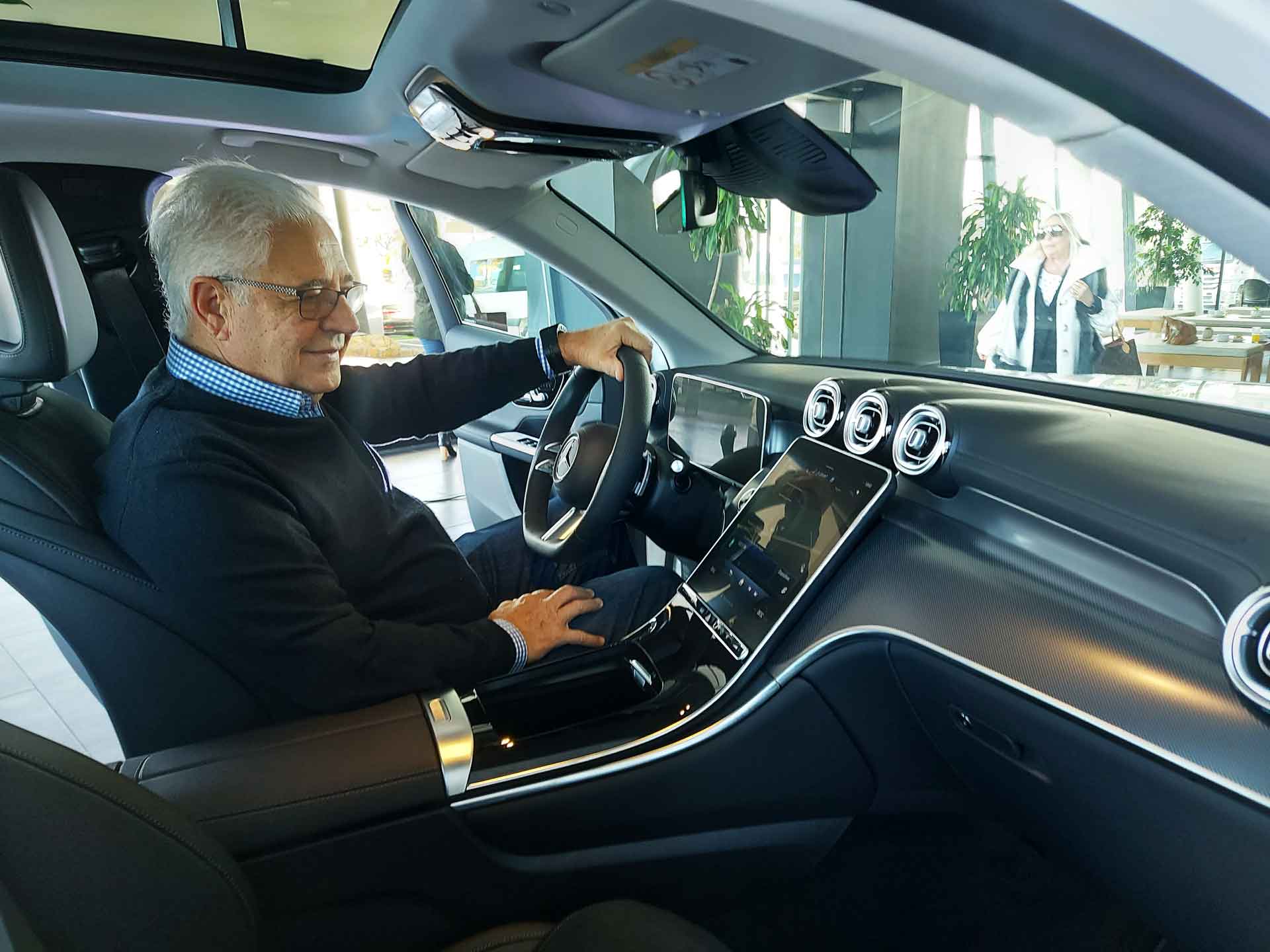 Mercedes-Benz-GLC-300-4Matic-Yacopini-cliente