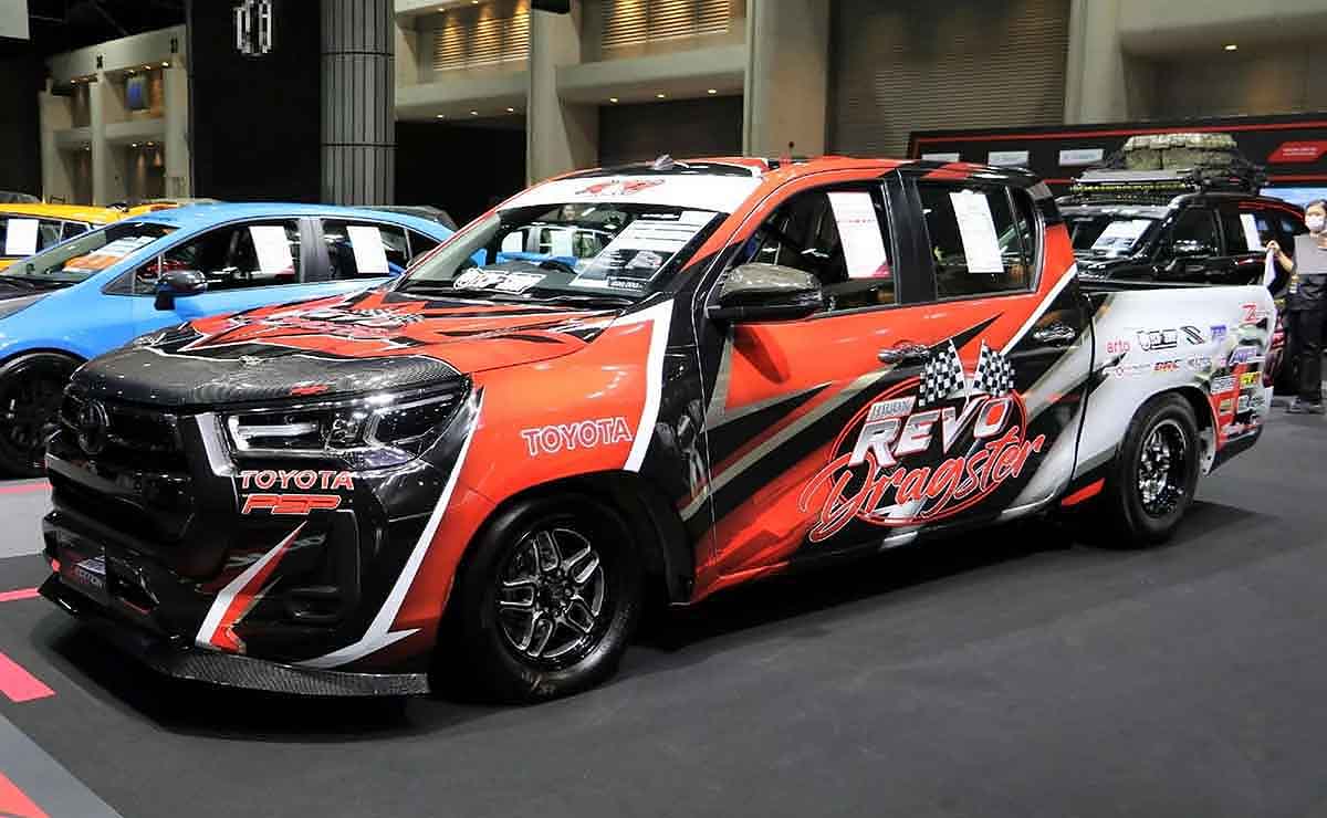 Toyota Hilux Low Riders.