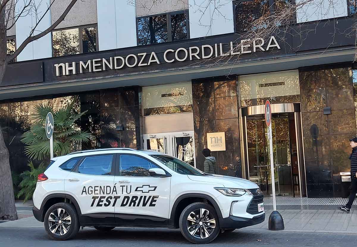 Chevrolet-Tracker-2023-blanca-Mendoza-test