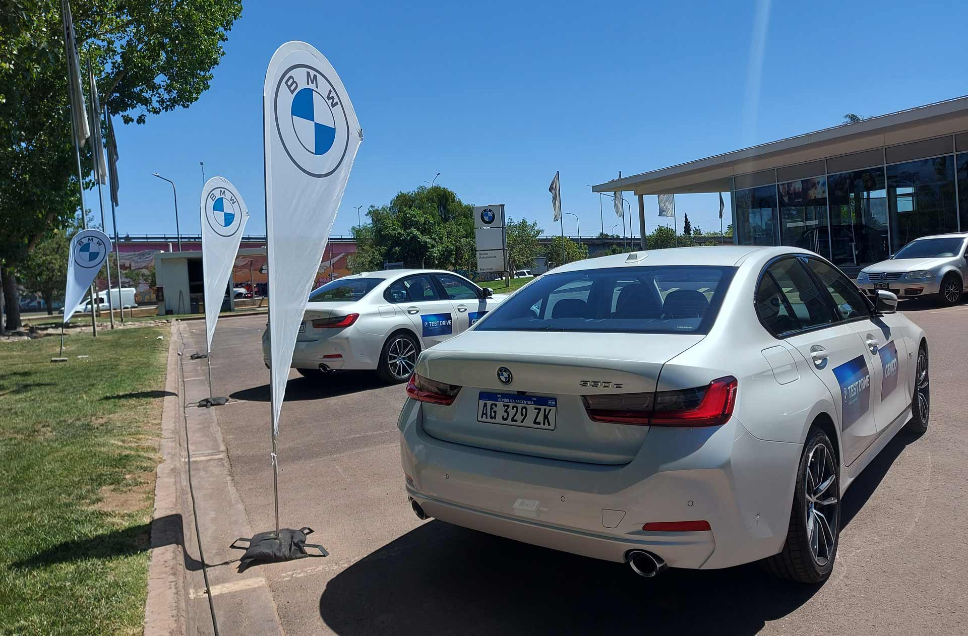 bmw-serie-3-330e-vista