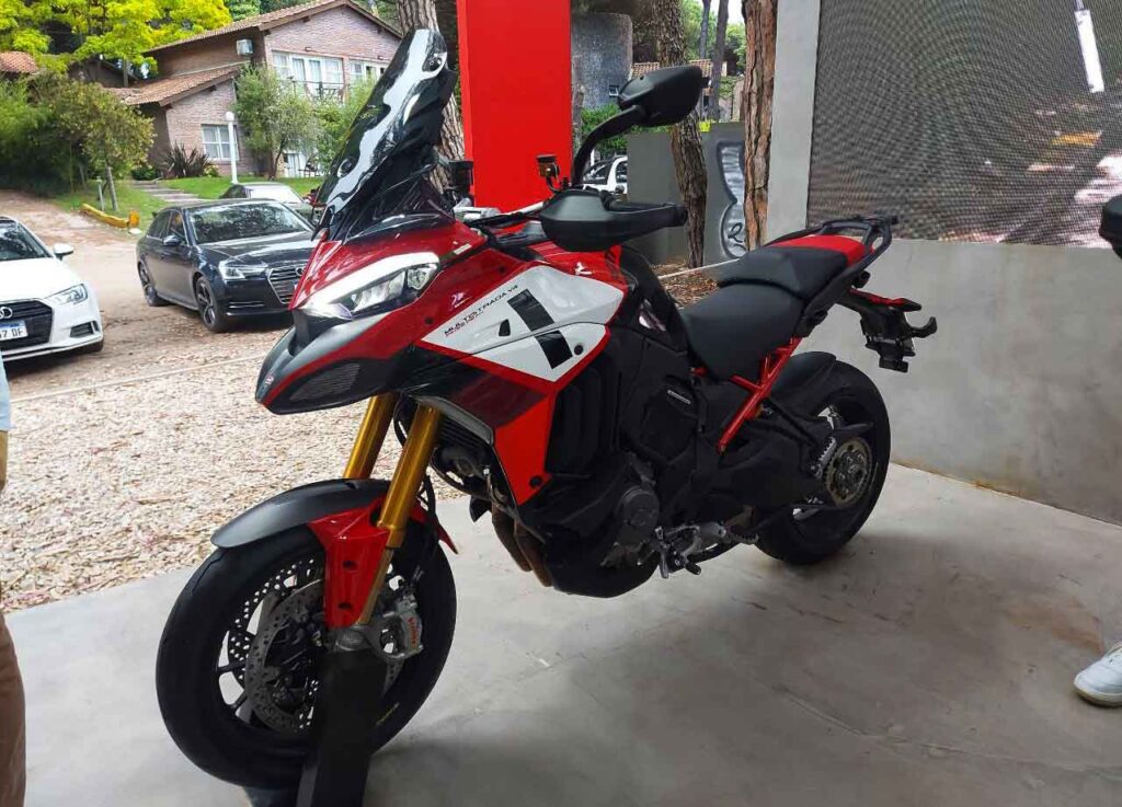 Multistrada V4 Pikes Peak 