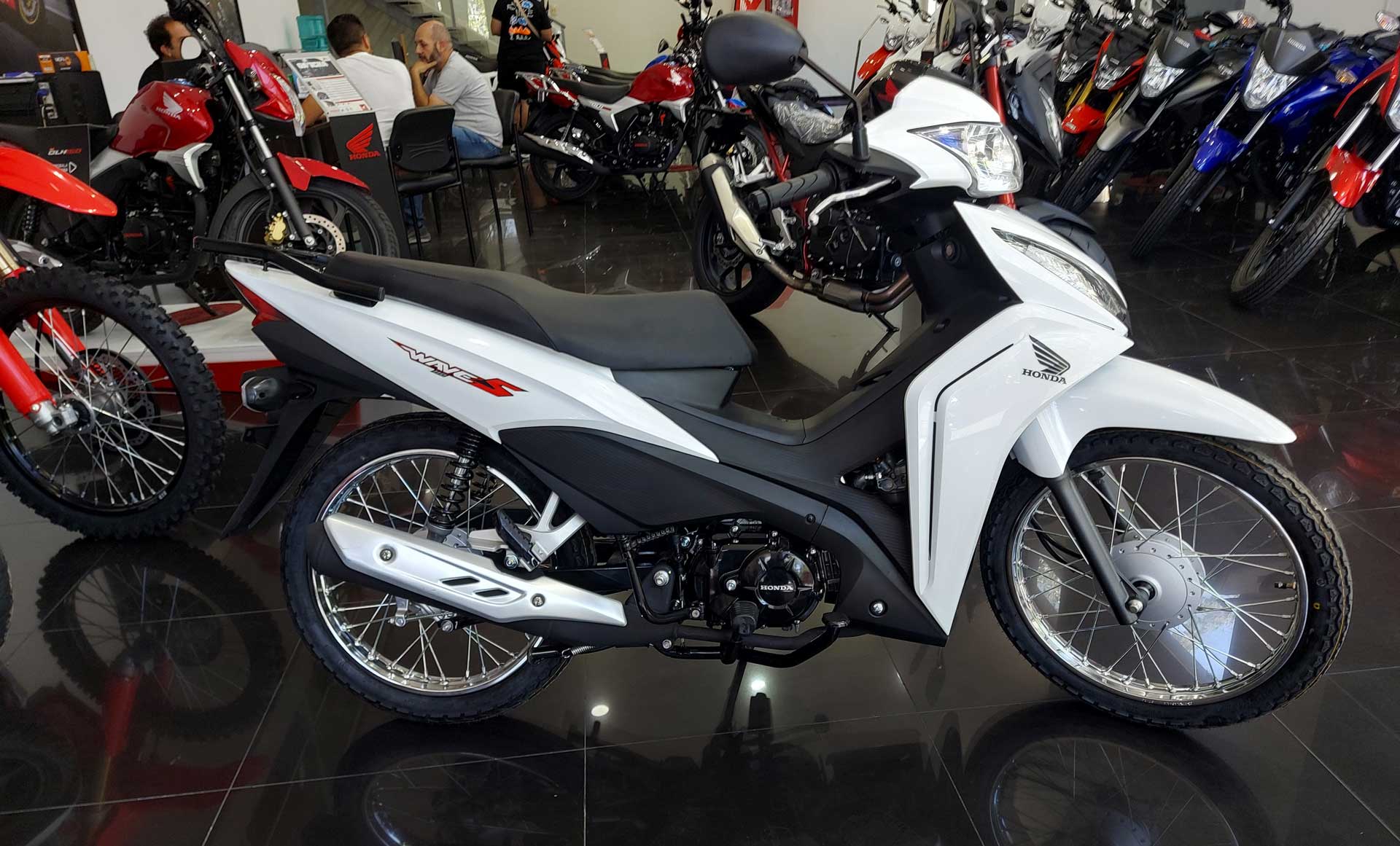 honda-wave-2024-gama-blanca-precio