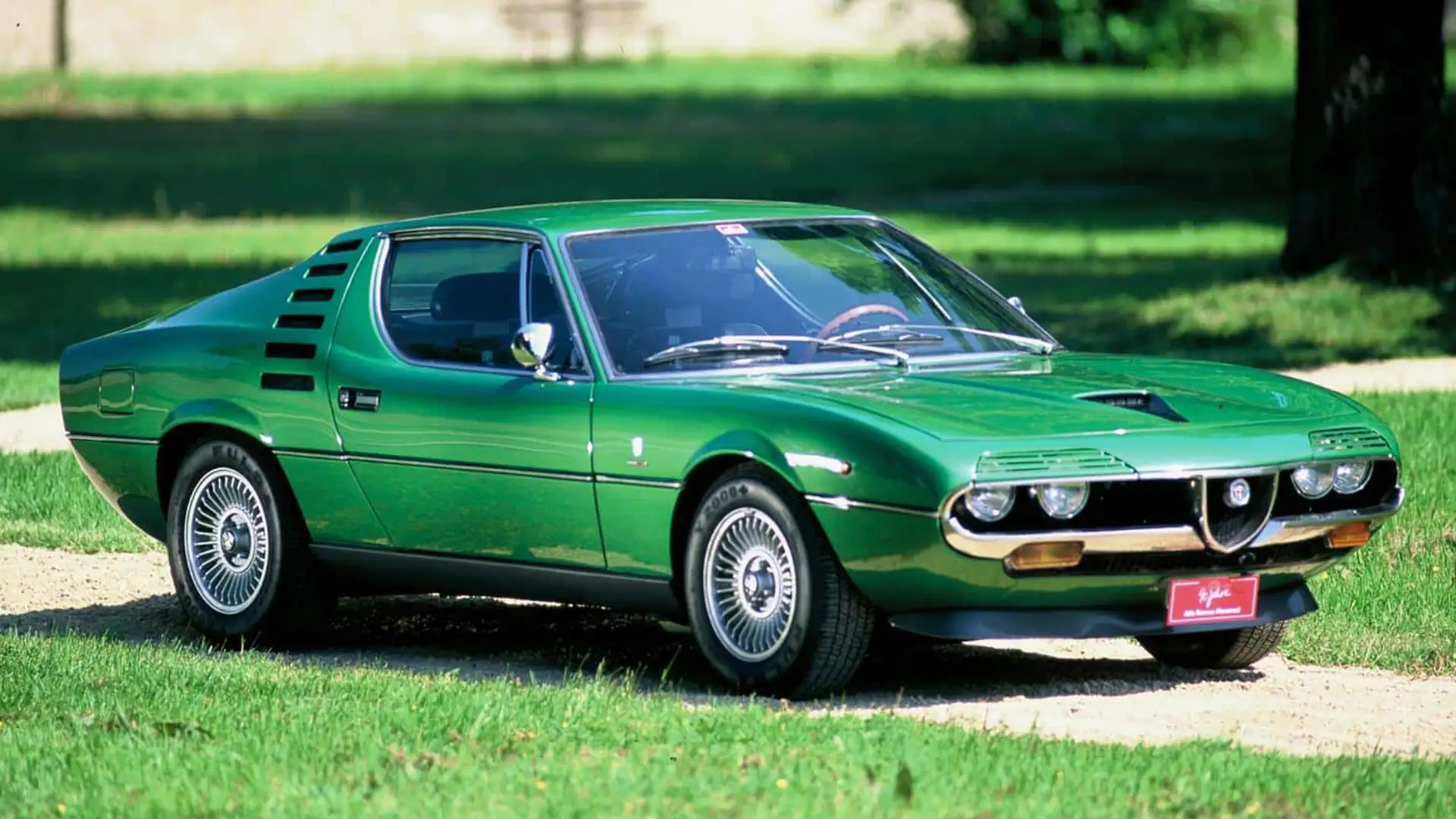 Alfa Romeo Montreal