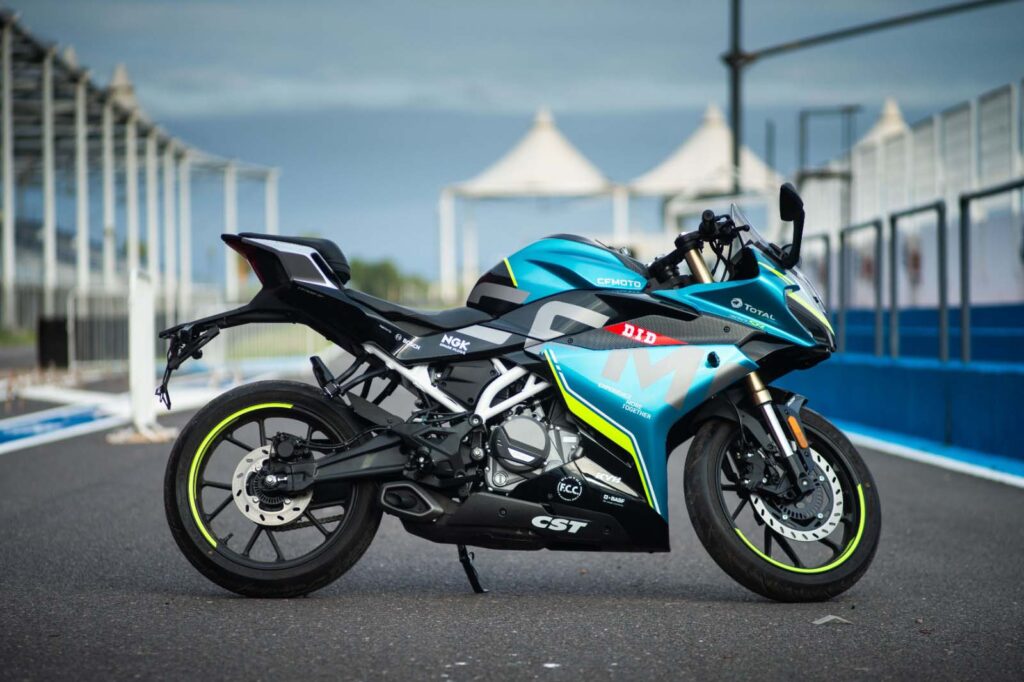 CFMoto 300SR