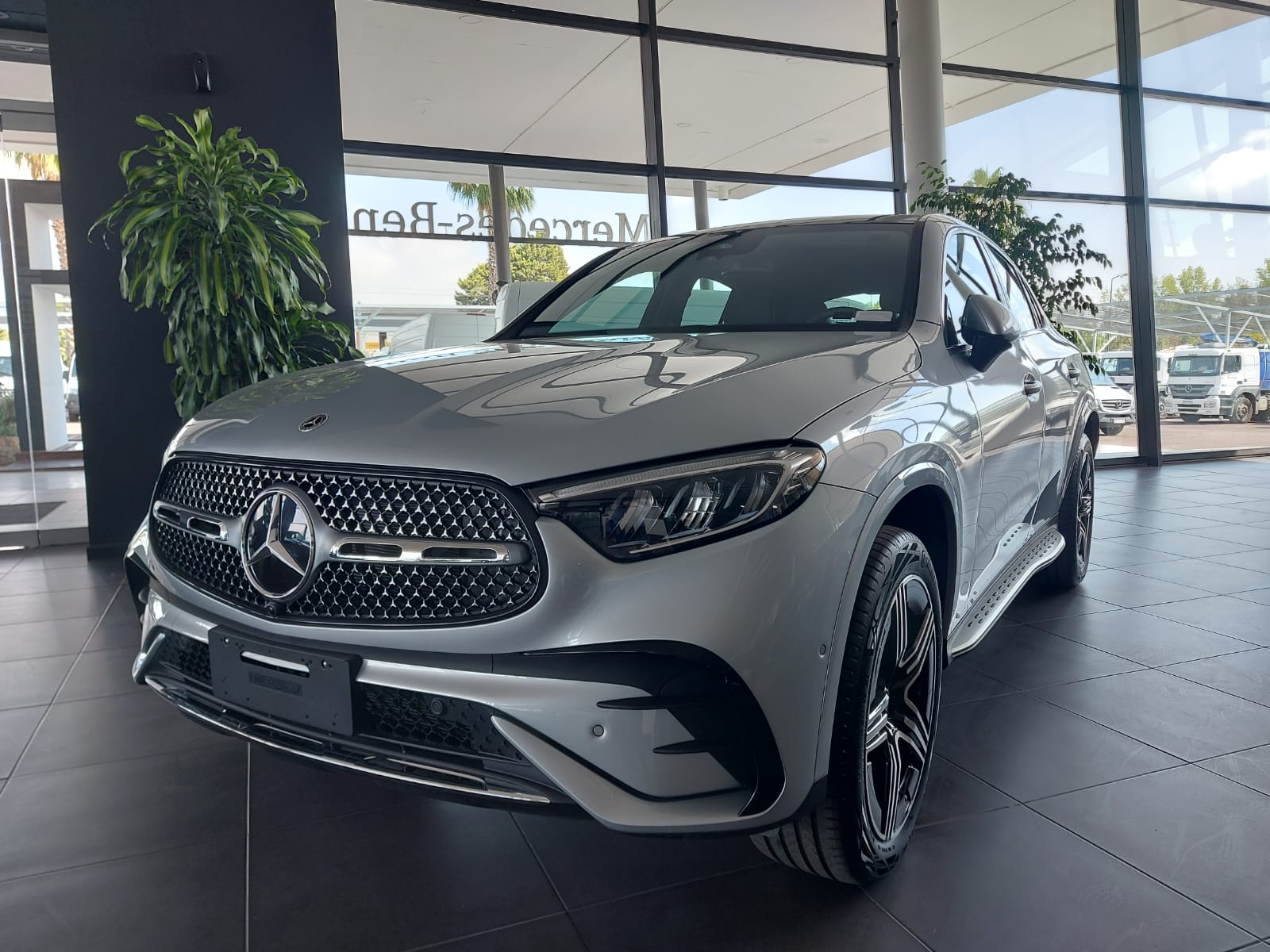 Mercedes-Benz-GLC_Coupe-2024-yacopini