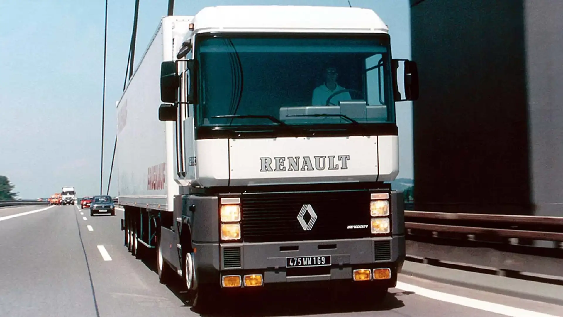 Renault Magnum